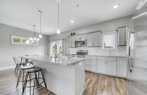 Douglas Condo | 2/2 Condo - Close to downtown Douglas, Saugatuck and Oval Beach