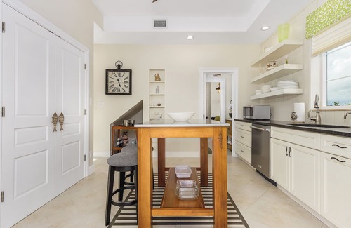 Bokeelia House | 2/2 Home in Bokeelia, Boat Lift Included!