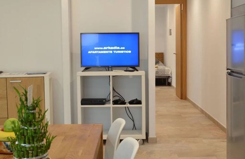 Roses Town Center Apartment | 2.2 NEW in center ROSES with WI-FI, AC and TV sat at 60 m MAR
