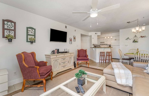 Ocean Side Village Apartment | 2/2 Pondview Haven - Beach 0.5mi