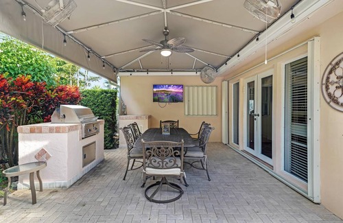 The Cove House | 2/2 salt water pool home with king beds