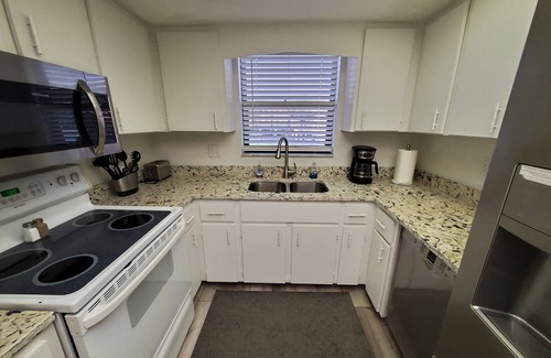 Port Charlotte Condo | 2/2 Spacious Unit