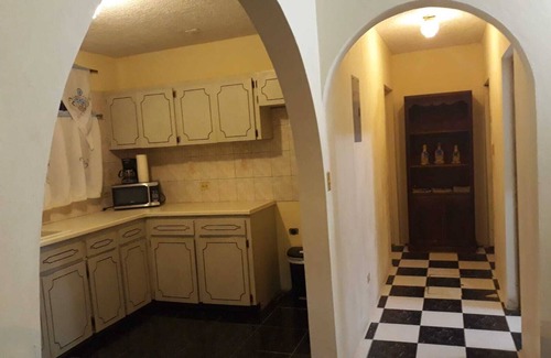 Brewers Bay Apartment | #2/3 One Bedroom in Shared 3-Bedrooms Apartment, splendid sea view