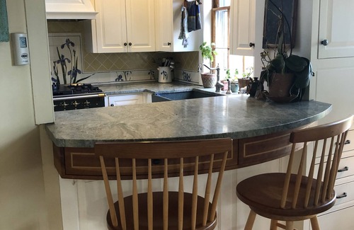 Kennebunk House | 2.5 Acre Historic Federal Style Home