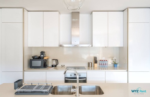 Al Wasl Apartment | 2.5 BDs in the heart of City Walk