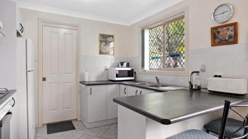 Hawks Nest House | 2 - 9 Yamba St, Hawks Nest
