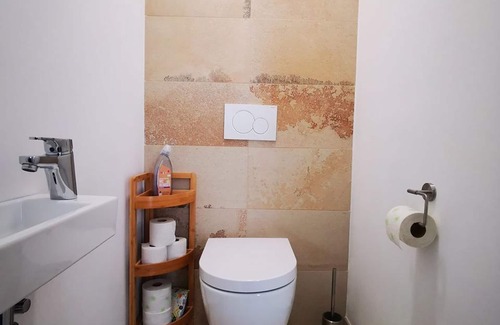 Neusiedl am See Apartment | 2 App. Emil, DU, WC, 1 Schlafraum - Pannonia Appartements 2