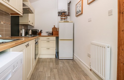 Llanbedrog Cottage | 2 ARGOED, pet friendly, country holiday cottage in Llanbedrog
