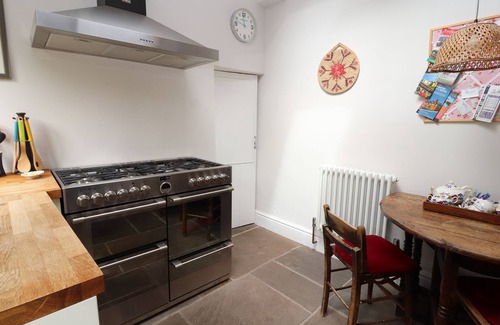 Chester Cottage | 2 Ashby Place