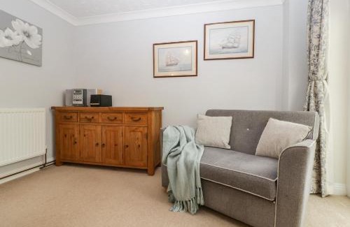 Dorchester House | 2 Bathsheba Terrace