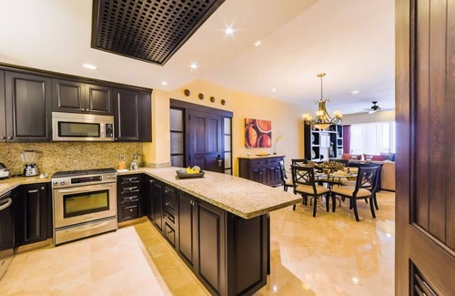 South Shore Hotel Area Apartment | 2 BD Beach Suite - Luxury 5-Star Resort and Spa, Garza Blanca, Puerto Vallarta