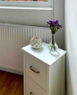North Kensington Apartment | 2 BDR Flat With Canal View