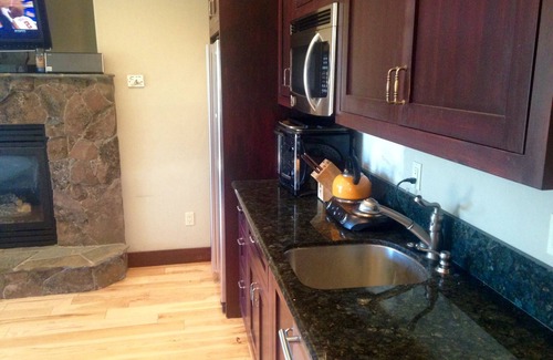 Mountain View Estates House | 2 Bed, 1 Bath, in law unit
