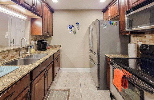 Gulf Park Estates Condo | 2 bed/2 bath condo in a gated Ocean Springs community! Sleeps 6!