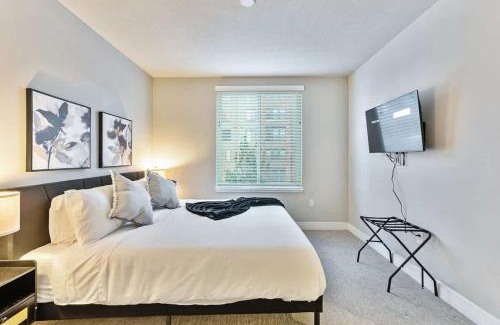 Downtown Salt Lake City Apartment | 2 Bed 2 Bath Delta Salt Palace Gym King Bed
