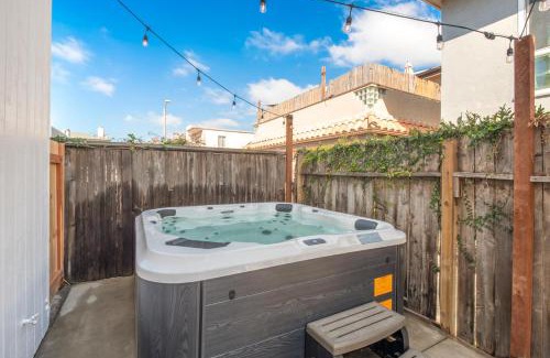 Santa Ana Heights House | 2 Bed 2 Bath Jacuzzi Home with Parking on 51st St