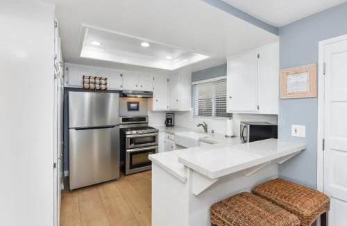 Santa Ana Heights House | 2 Bed 2 Bath Jacuzzi Home with Parking on 51st St