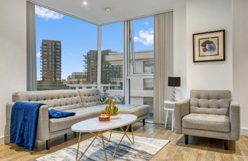 Vauxhall Apartment | 2 Bed 2 Bath Next to Nine Elms Station - Zone 1