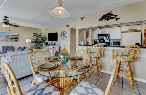 Ocean Cay House | 2 Bed/2 Bath Oceanfront condo sleeps 6. Oceanfront deck and pool.