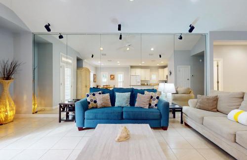 Emerald Waters Village House | 2 Bed 2 Bath Vacation home in Destin