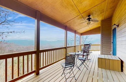 Bryson City House | 2 Bed 2 Bath Vacation home in Bryson City