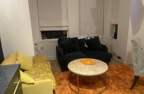 New Lodge Apartment | 2-bed Apartment in Belfast Near City Centre