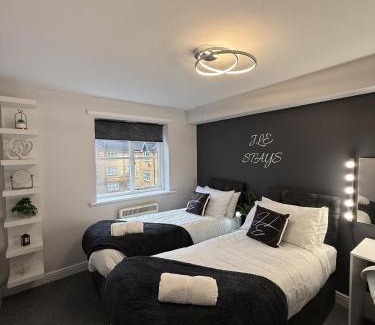 Lewisham Apartment | 2 Bed Apartment in Greenwich, Free Parking, DLR