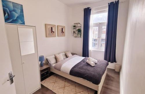Canning Town Apartment | 2 Bed Apartment, Near Canary Wharf, O2, Excel, Airport