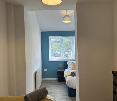 Horley Apartment | 2 Bed Apartment Near Gatwick