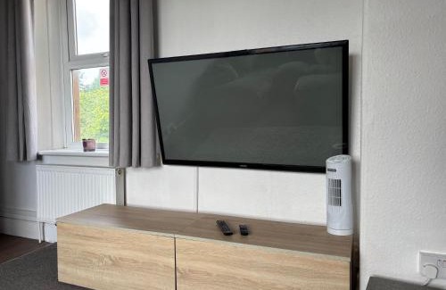 Yeovil Apartment | 2 Bed Apartment Near Yeovil Hospital & Leonardo