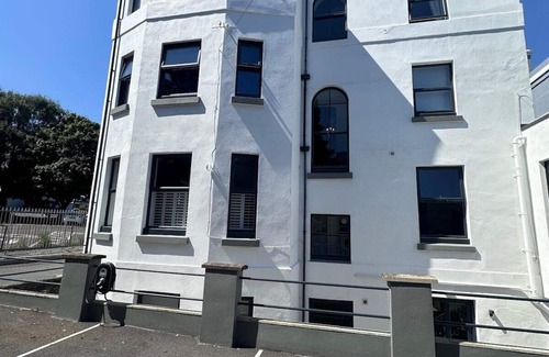Barbican House | 2 Bed - Apartment No. 1 Windsor Villas
