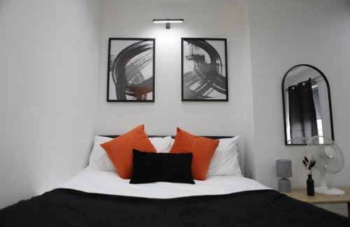 Adamsdown Apartment | 2-Bed Apartment with Rooftop Garden in Prime Cardiff City Location