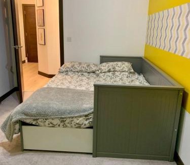 Dartford Apartment | 2 Bed Apt 2 bathroom 2 freeparking by station
