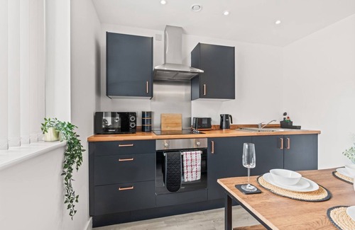 Bradford Apartment | 2-Bed Apt | Bingley, Bradford | Free Parking