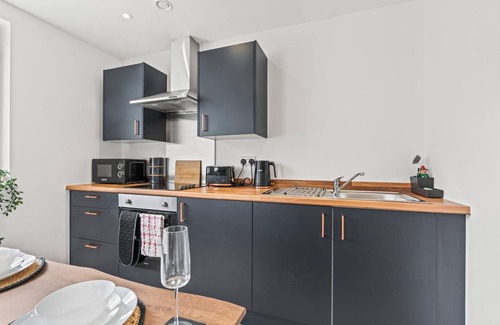 Bradford Apartment | 2-Bed Apt | Bingley, Bradford | Free Parking