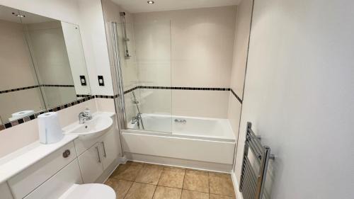 Camden Town with Primrose Hill Apartment | 2-Bed Apt Sleeps 7 5 mins to Camden Market