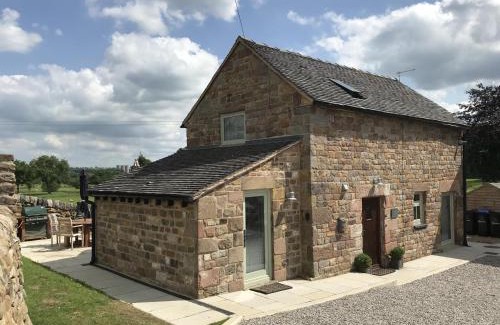 Cauldon House | 2 Bed Barn Alton Towers Chatsworth Polars Peaks