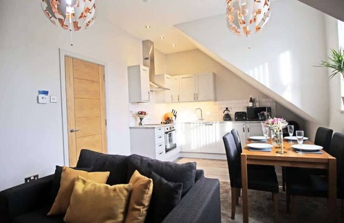 Chester Apartment | 2 bed Central Chester Apartment - Free Parking
