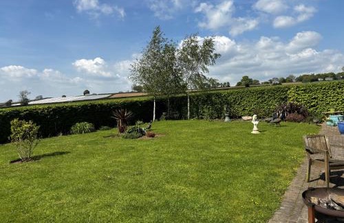 Cullompton Ski Chalet | 2 Bed Chalet on working farm