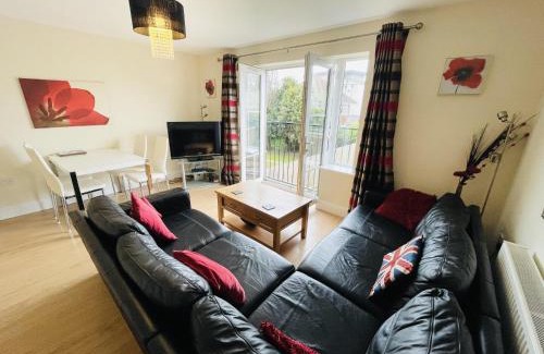 Southbourne Apartment | 2-Bed Coastal Retreat - Sleeps 4 & Parking