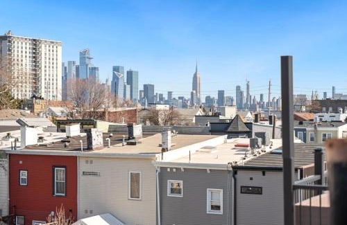 The Heights House | 2-bed Condo with Private Rooftop, 15 Mins to Times Sq