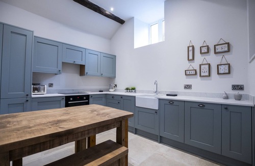 Llanfor Cottage | 2 bed Cottage with own kitchen and living space