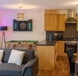 Trafford Apartment | 2 Bed Flat, Altricham , Pets Welcome, Private Parking, Netflix, Sleeps 6