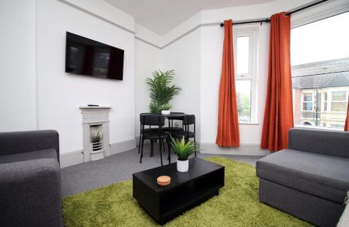 Canton Apartment | 2 Bed Flat near Stadium with Street Parking by CTO Serviced Apartments