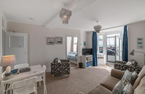 Aberdovey Apartment | 2 Bed Ground Floor Beach Location