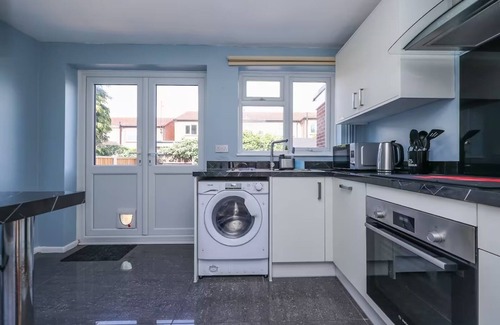 Clifton House | 2 bed house, Barton Green, Clifton, Nottingham