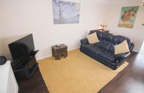 Solihull House | 2 Bed House - BHX - NEC