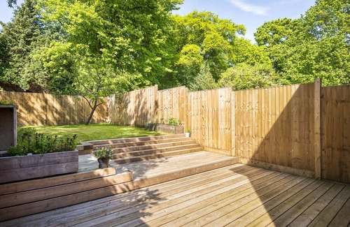 Bracknell House | 2 bed House Close to Town Centre
