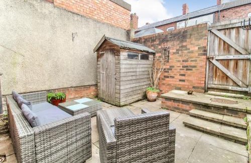 St Helens Apartment | 2 Bed House, Sleeps 5, Ideal for Contractors, St Helens, Long Term Stays Weekly & Monthly Offers