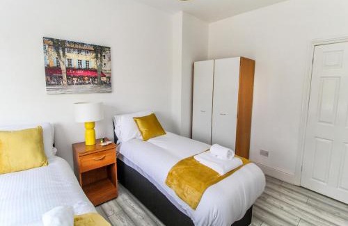 St Helens Apartment | 2 Bed House, Sleeps 5, Ideal for Contractors, St Helens, Long Term Stays Weekly & Monthly Offers
